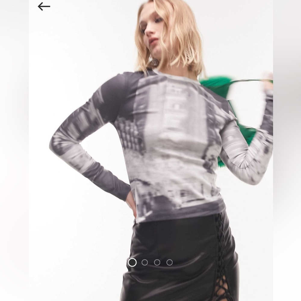 Topshop graphic long sleeve in mono S